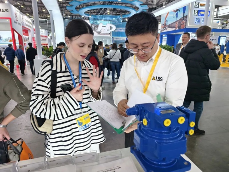 1741237864200168.jpg 力克川液壓寶馬展之行完美收官3.jpg